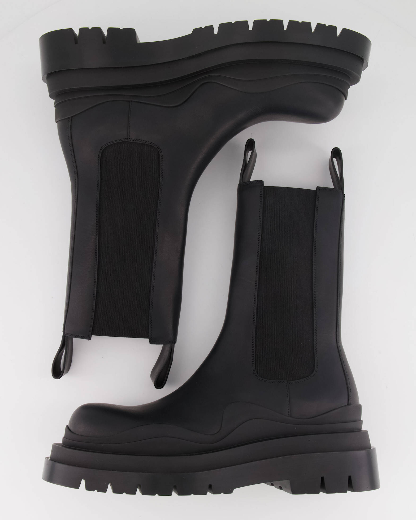 TIRE CHELSEA BOOT IN BLACK MIX EMERALD GREEN CALFSKIN