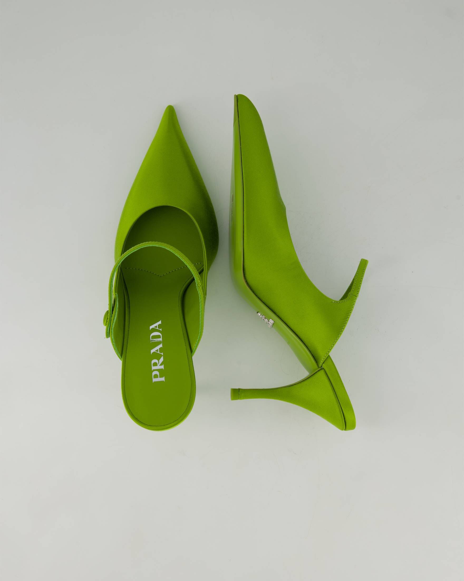 Wunderbar Damen Schuhe Von Prada Ebenbild