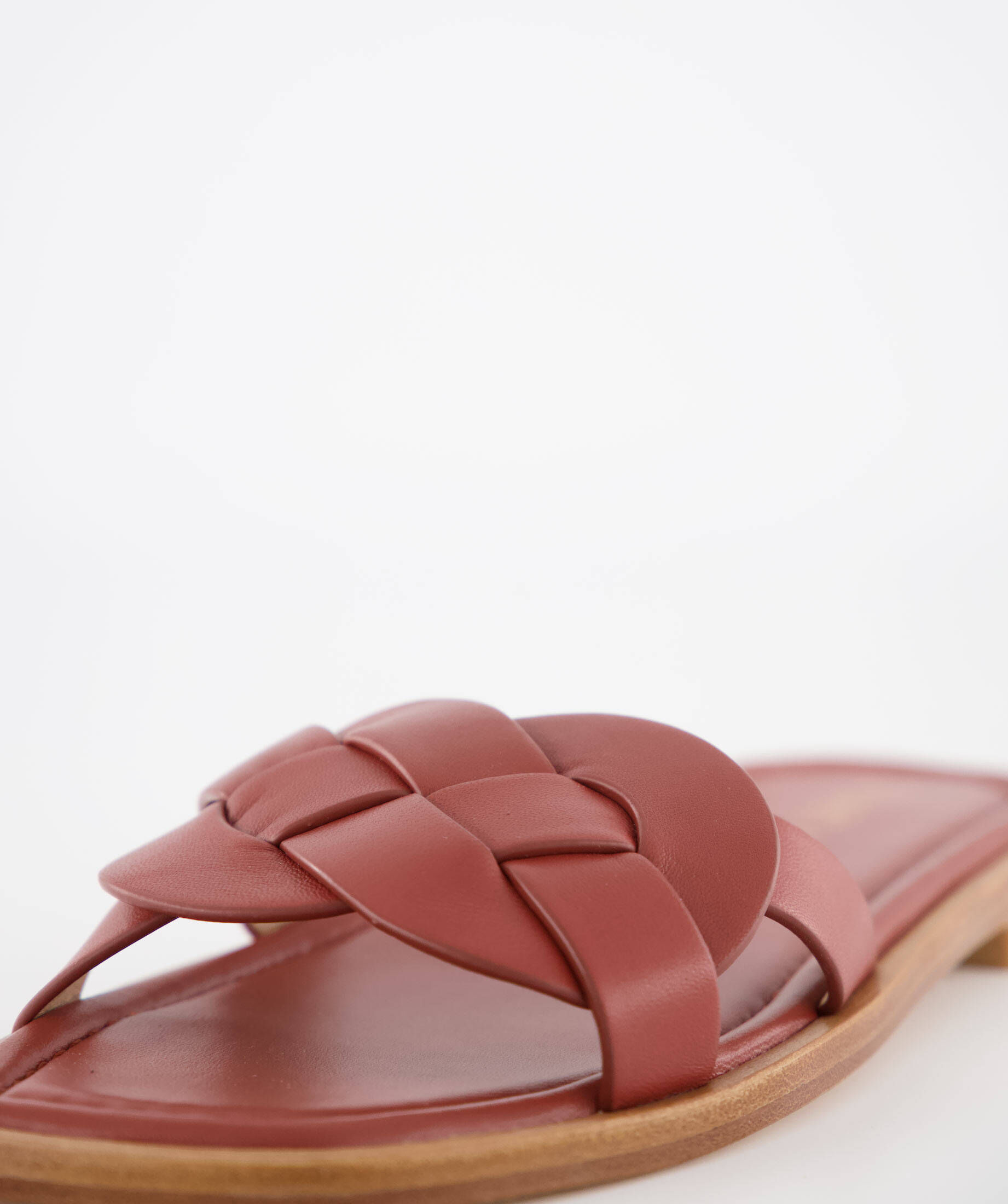 stuart weitzman sierra woven leather flat sandals