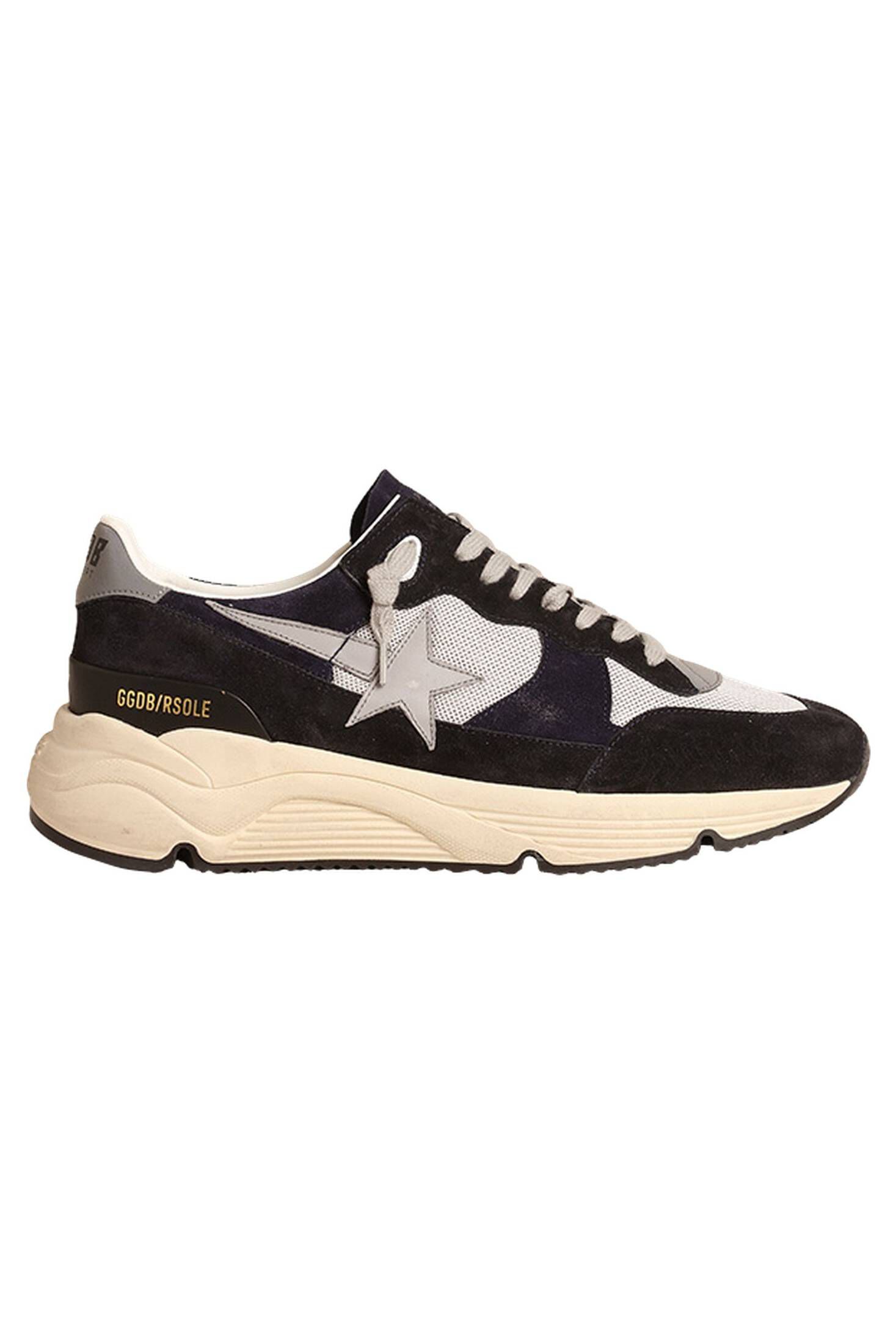 The SJ602 Sneaker Combines Simple Lines with a Dynamic Style