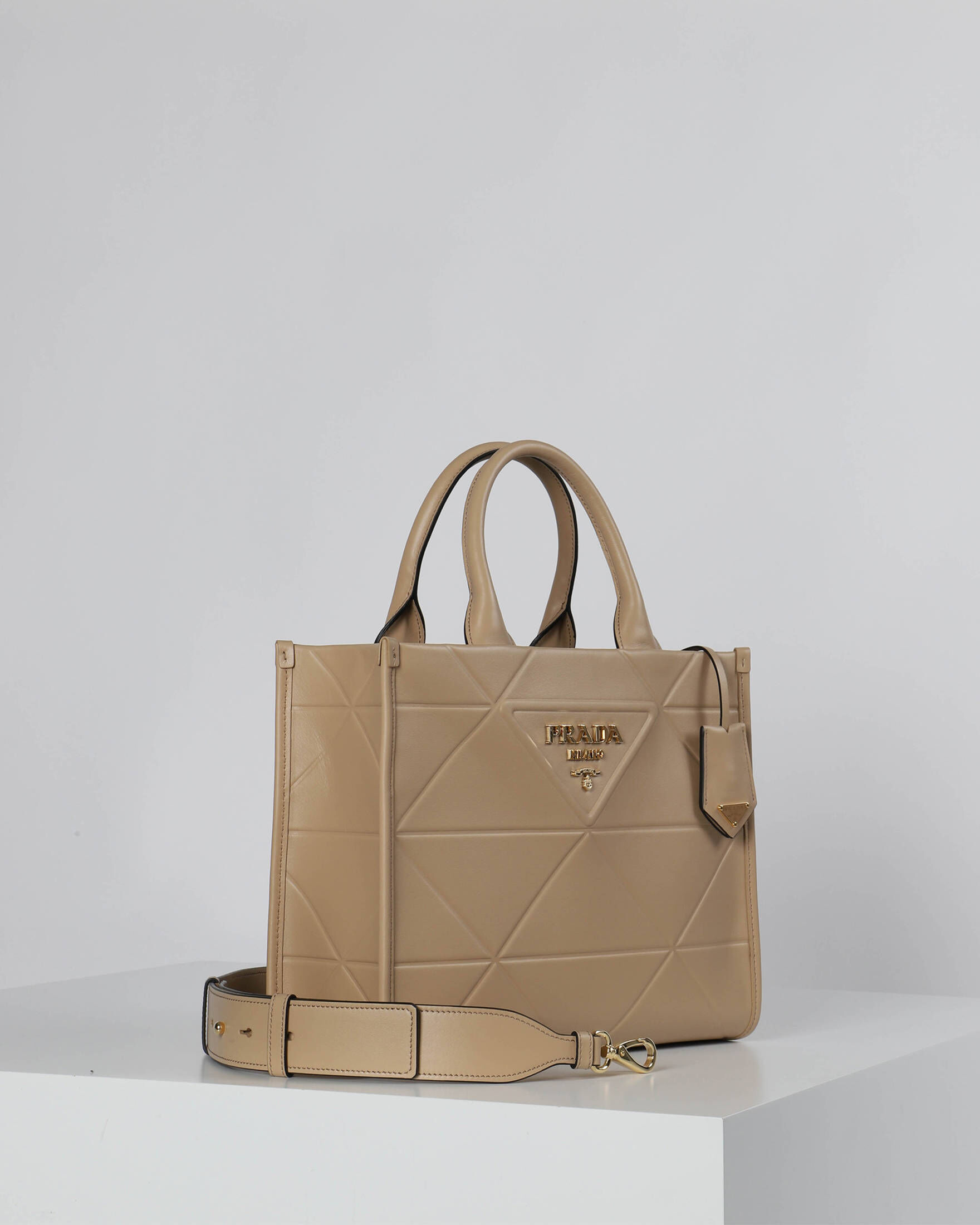prada damen tasche
