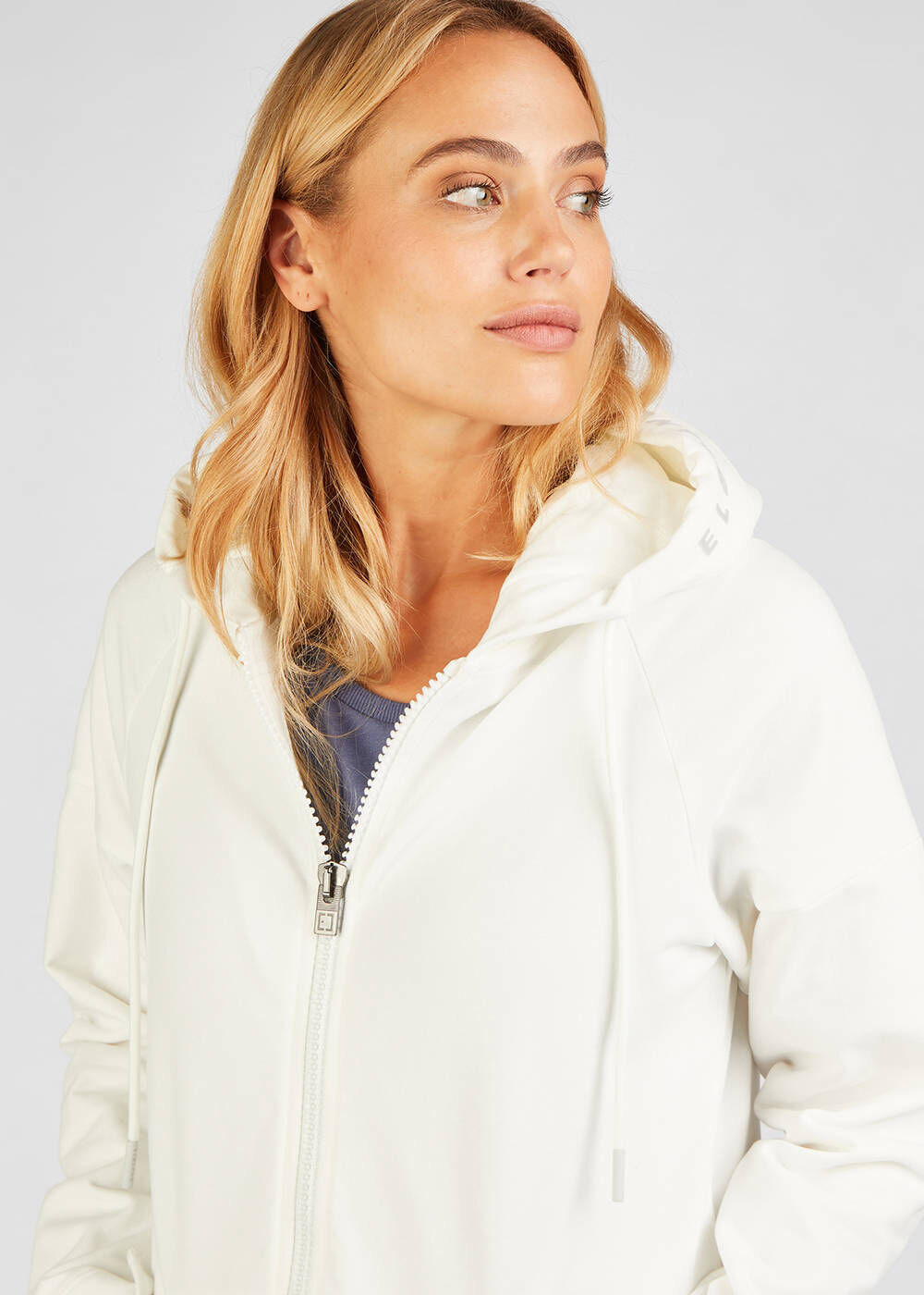 QS Damen Sweatjacke Mit Reißverschluss - Bequeme Freizeitjacke Im Regular Fit