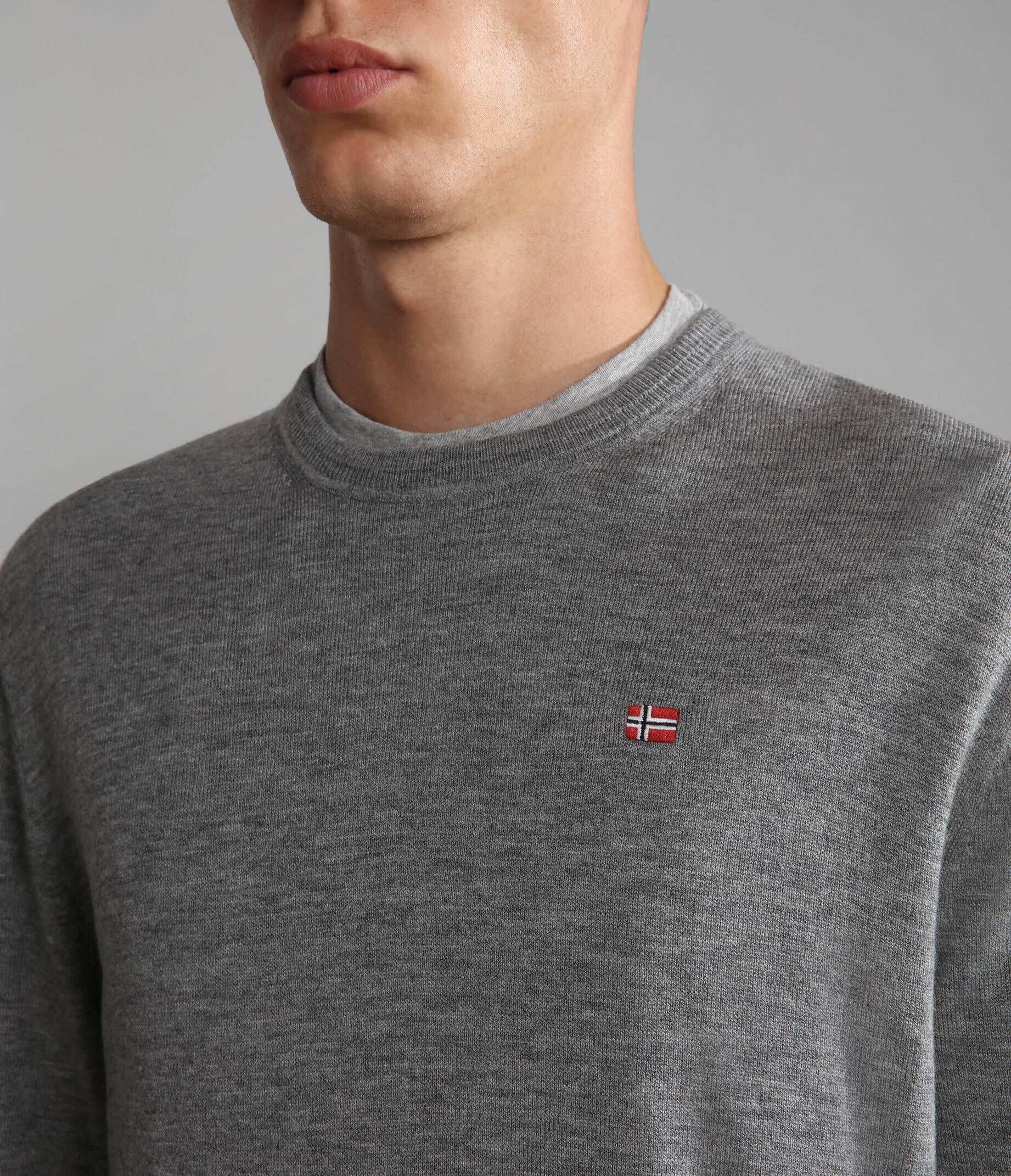 Maglione Uomo Napapijri Darca - Girocollo In Puro Cotone, Regular Fit, Con Patch Logo, Colore Nero - 2