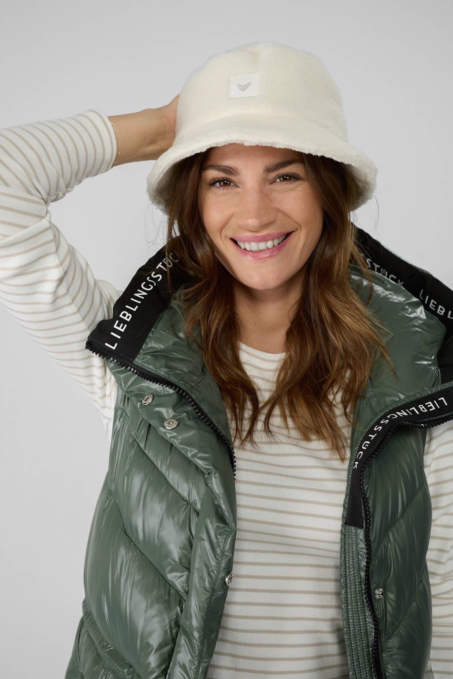 Replay Damen Cap Mit Teddyfell - Stylische Baseballmütze Mit Logo