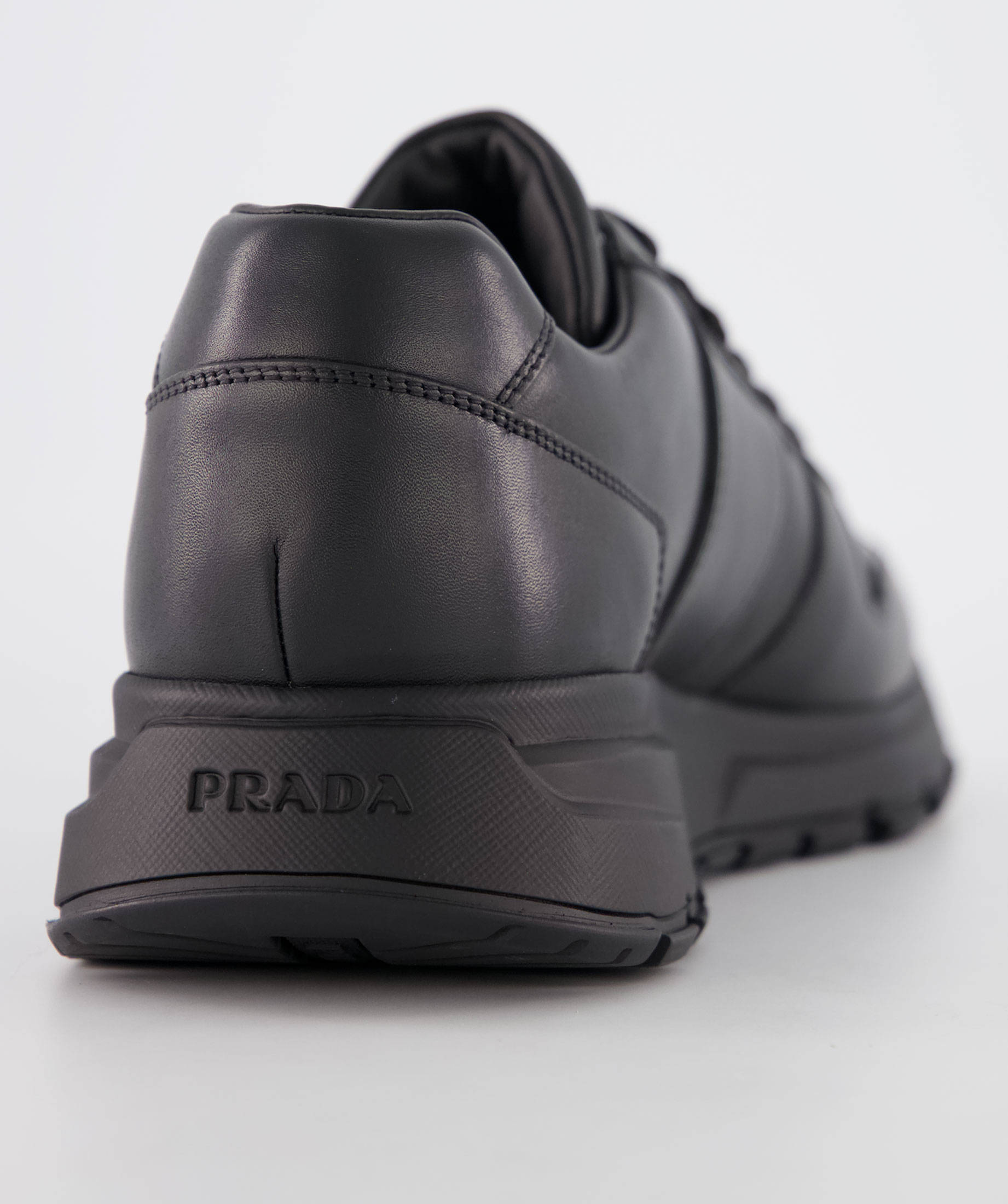 prada prax 02